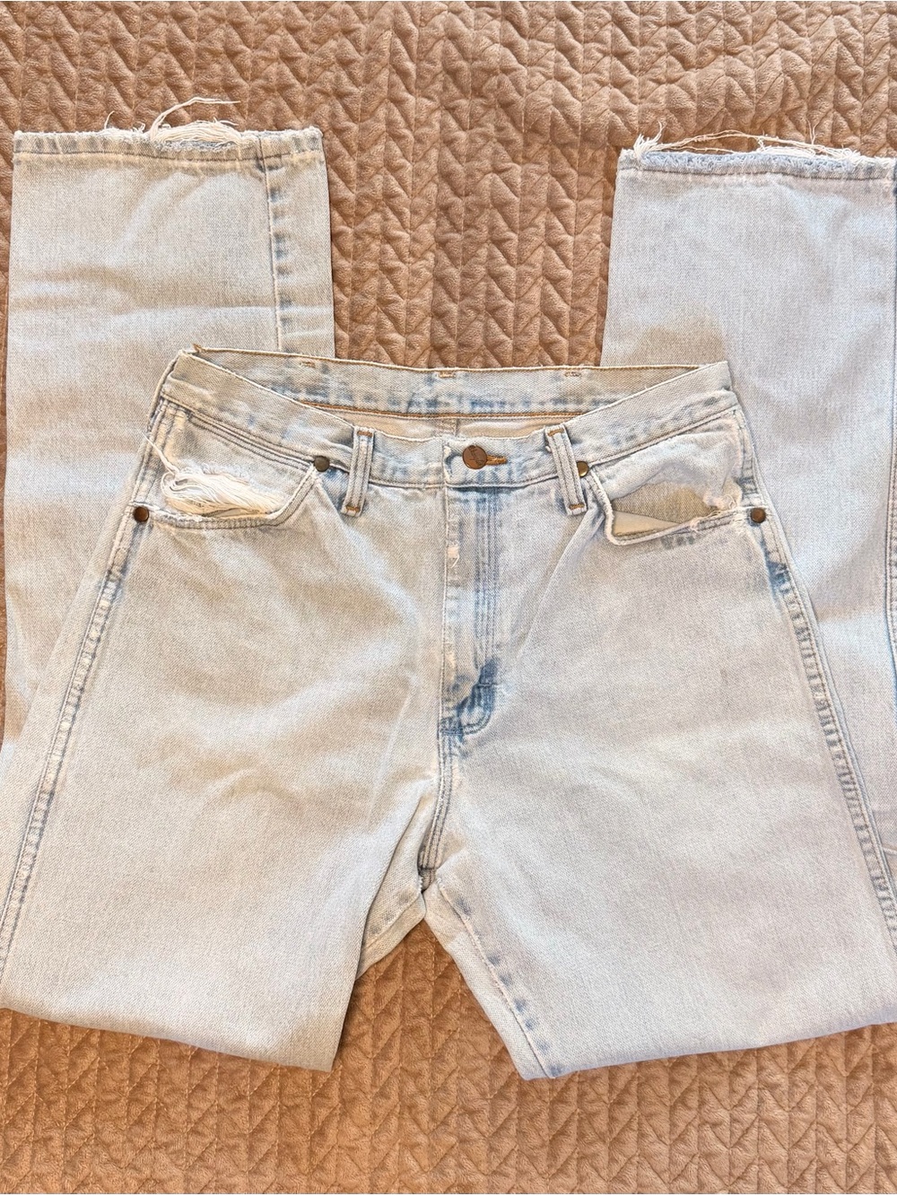 Vintage 90s Wrangler Light Blue Denim Back Pocket Jeans